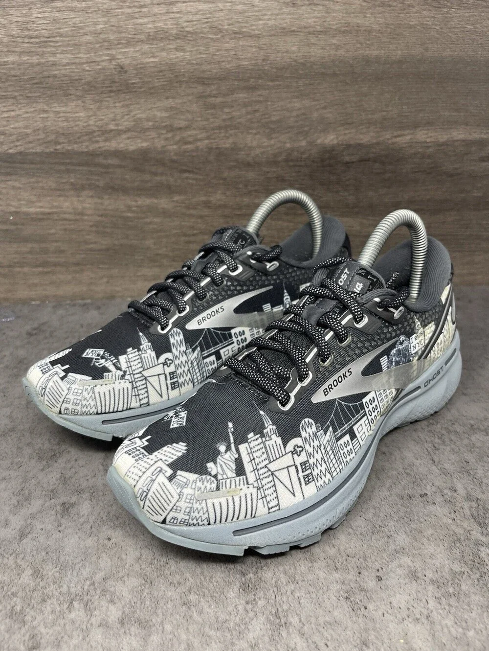 Brooks Ghost 14 NYC Marathon Womens Size 6 Black Gray Limited Running Shoes